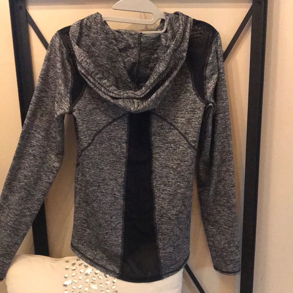 Express Core Performance Hoodie (size xs) - Picture 2 of 3